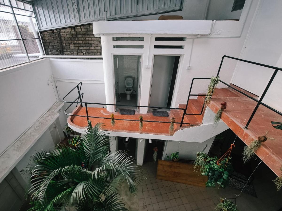 111 Hutton Lane Hostel Джорджтаун Экстерьер фото