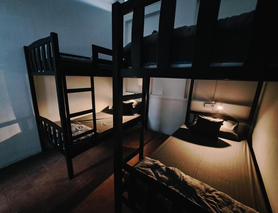 111 Hutton Lane Hostel Джорджтаун Экстерьер фото